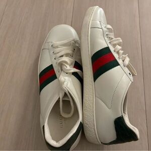 Gucci White Leather Sneakers with Red and Green Accents
